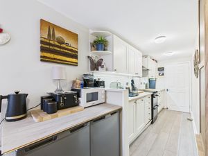 Kitchen- click for photo gallery